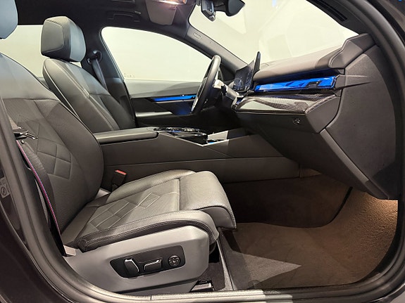 BMW i5 8 of 20