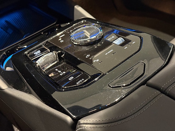BMW i5 17 of 20