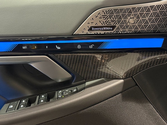 BMW i5 11 of 20