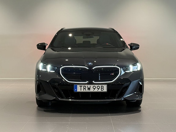 BMW i5 2 of 5