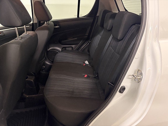 Suzuki Swift 9 of 9
