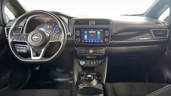 Nissan Leaf 4 of 5