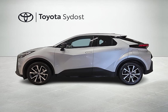 Toyota C-HR 3 of 20
