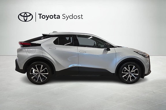 Toyota C-HR 16 of 20