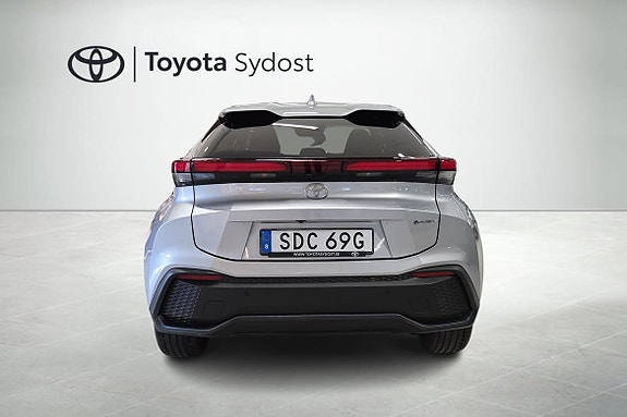 Toyota C-HR 4 of 20