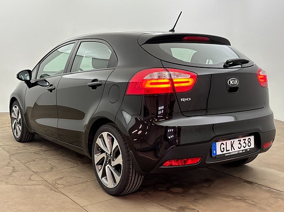 Kia Rio 4 of 5