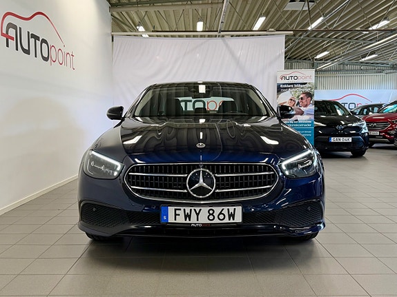 Mercedes-Benz E450 2 of 5