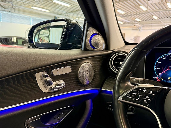 Mercedes-Benz E450 17 of 25