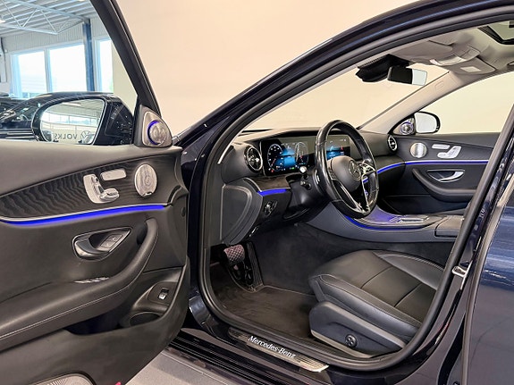 Mercedes-Benz E450 5 of 5