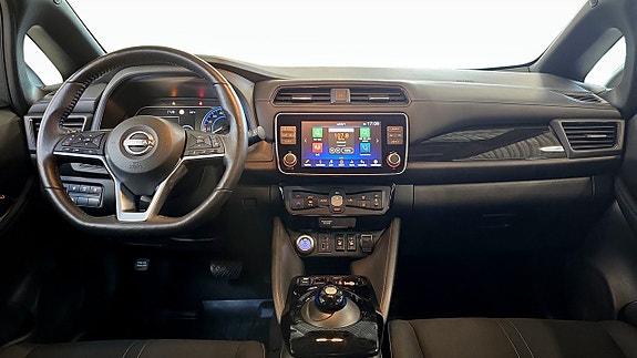 Nissan Leaf 4 of 5