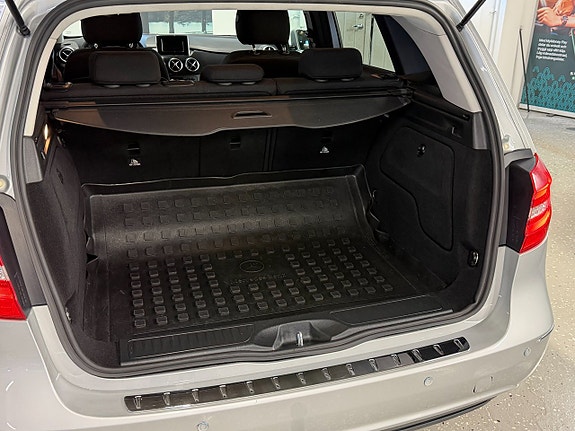 Mercedes-Benz B180 26 of 26