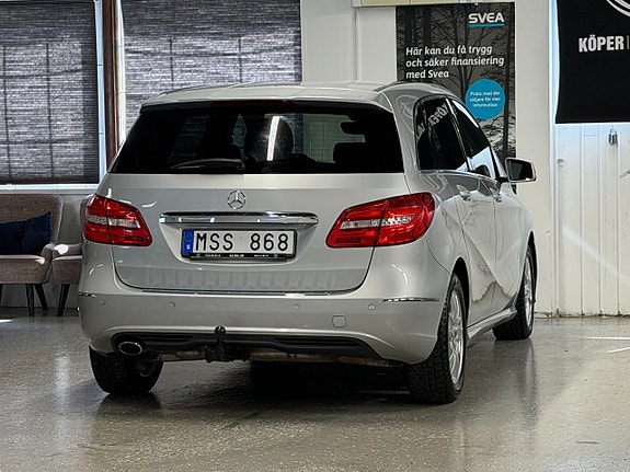 Mercedes-Benz B180 5 of 5