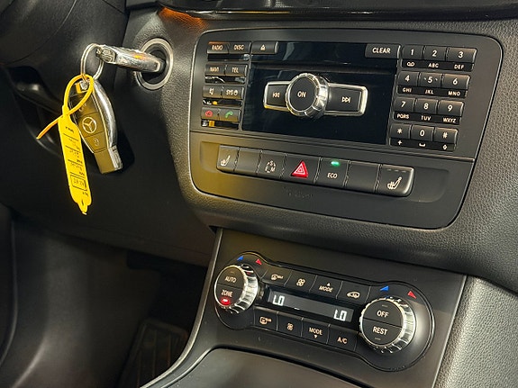 Mercedes-Benz B180 18 of 26