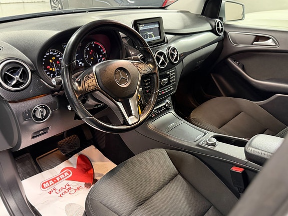Mercedes-Benz B180 19 of 26