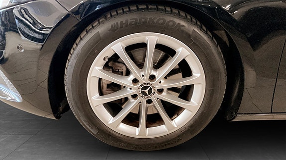 Mercedes-Benz A220 9 of 18