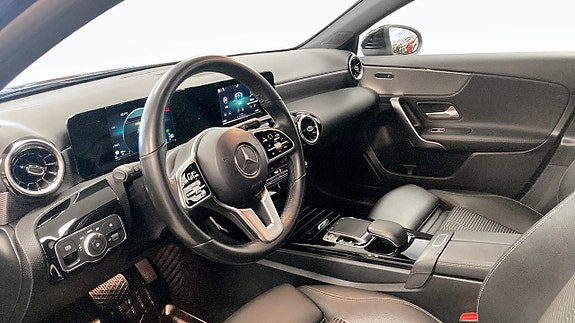 Mercedes-Benz A220 18 of 18