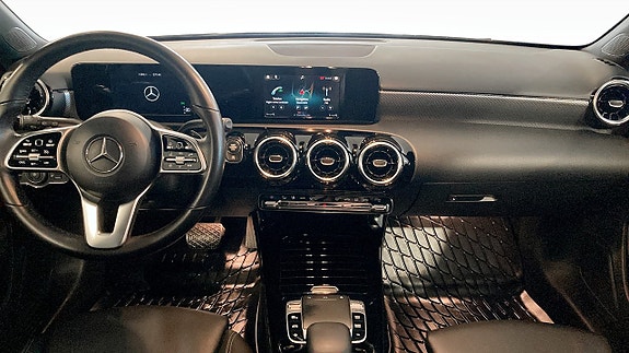 Mercedes-Benz A220 4 of 18