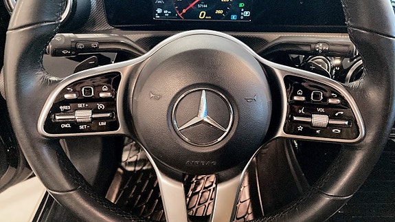 Mercedes-Benz A220 14 of 18