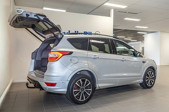 Ford Kuga 5 of 5