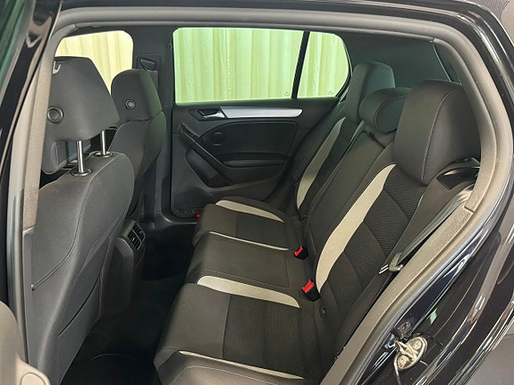 Volkswagen Golf VI 23 of 28