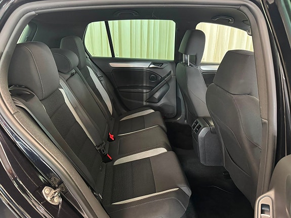 Volkswagen Golf VI 24 of 28