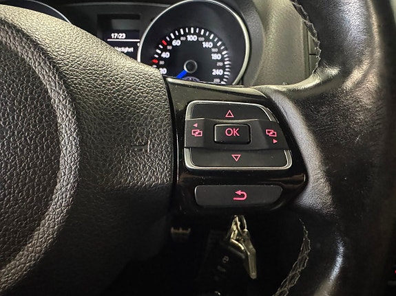Volkswagen Golf VI 15 of 28