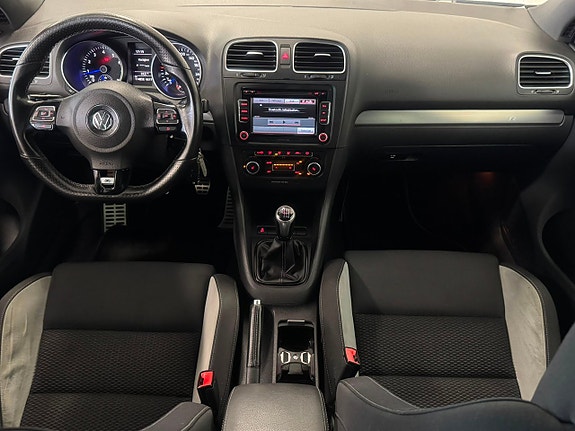 Volkswagen Golf VI 22 of 28