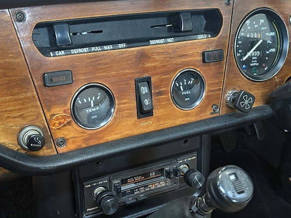 Triumph Spitfire 14 of 17