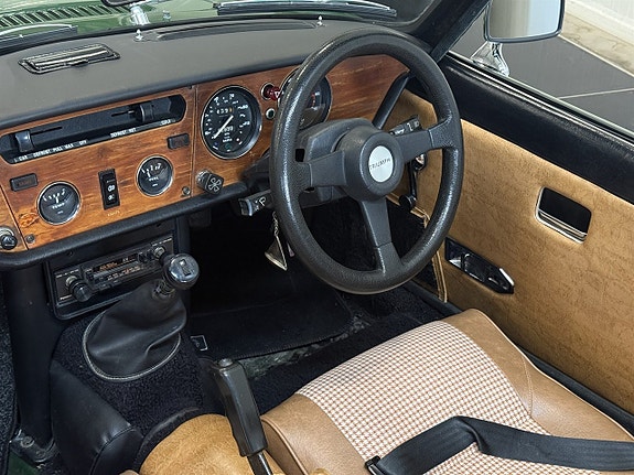 Triumph Spitfire 12 of 17