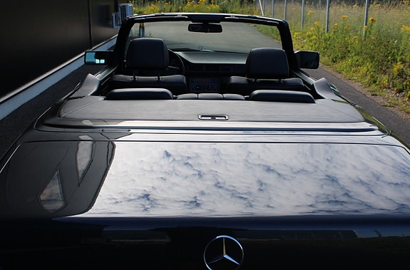 Mercedes-Benz E200 7 of 14
