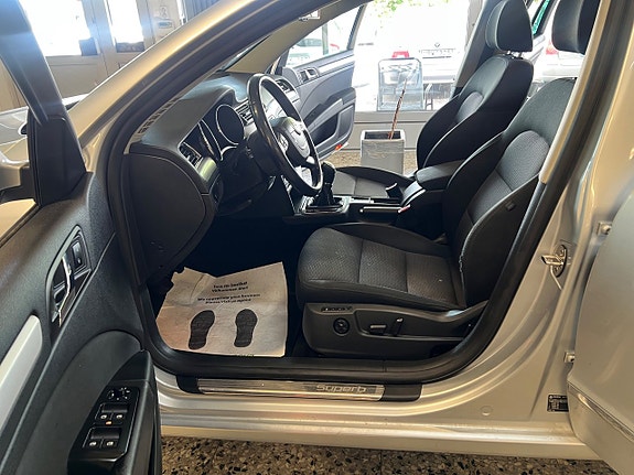 Skoda Superb 11 of 19