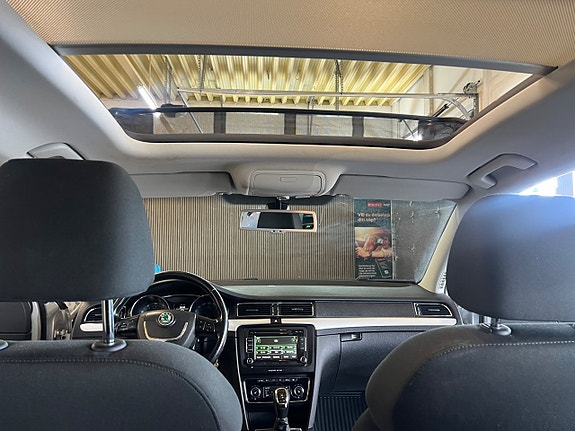Skoda Superb 13 of 19
