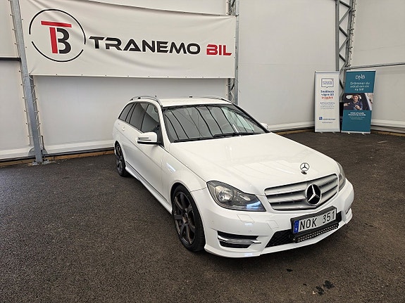 Mercedes-Benz CLA180 d 2 of 5