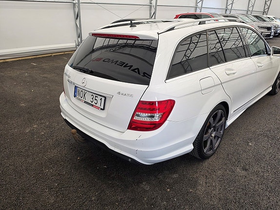 Mercedes-Benz CLA180 d 4 of 5