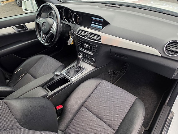 Mercedes-Benz CLA180 d 14 of 22