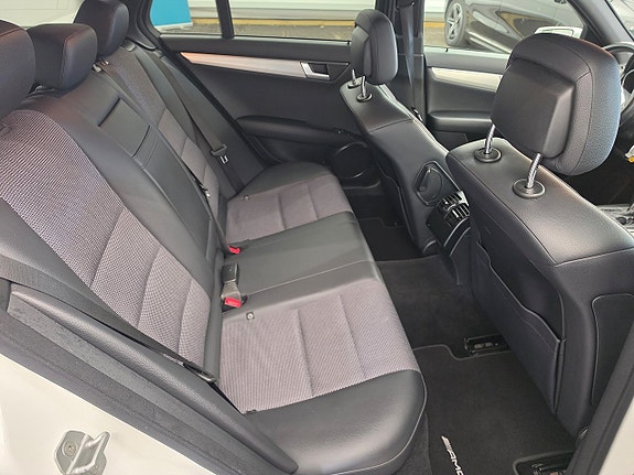 Mercedes-Benz CLA180 d 15 of 22