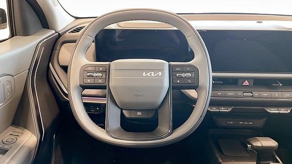 Kia Seltos 10 of 12