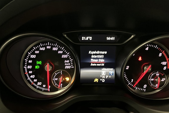 Mercedes-Benz CLA220 d 14 of 17