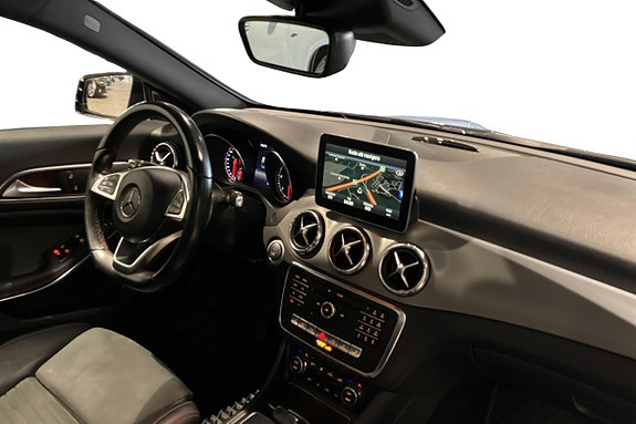 Mercedes-Benz CLA220 d 8 of 17