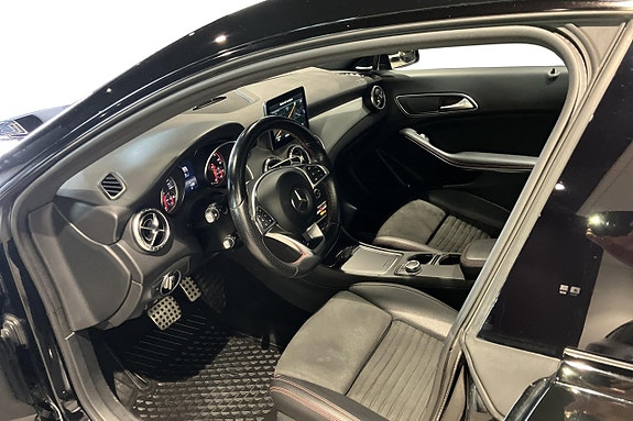 Mercedes-Benz CLA220 d 11 of 17