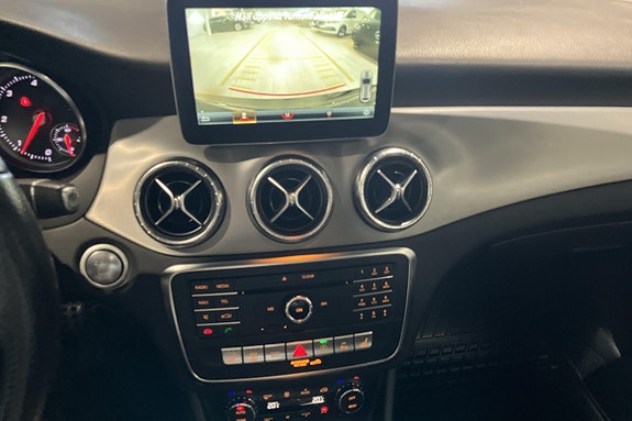 Mercedes-Benz CLA220 d 15 of 17