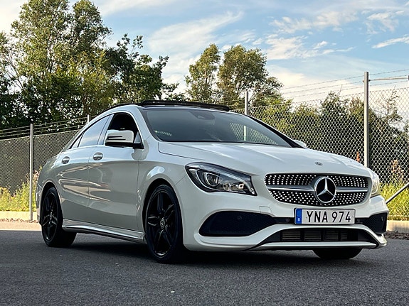 Mercedes-Benz CLA200 2 of 5
