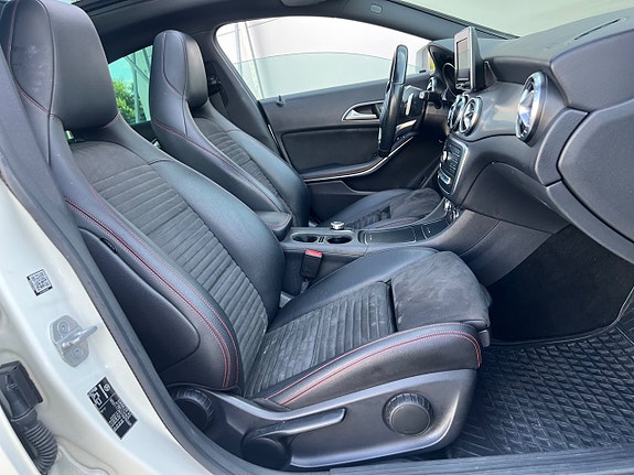 Mercedes-Benz CLA200 7 of 25