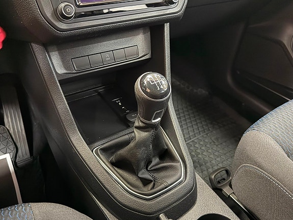 Volkswagen Caddy 21 of 23