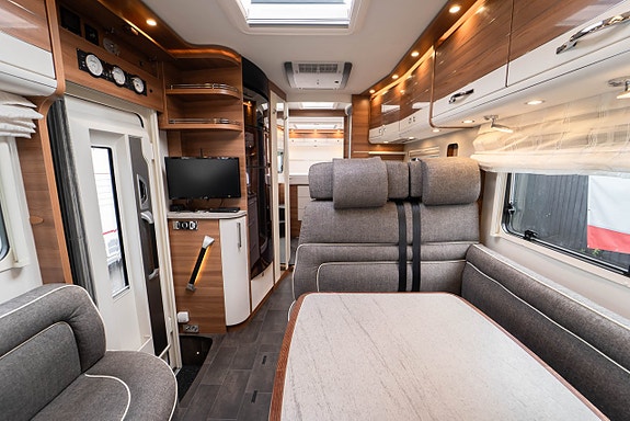 Dethleffs Globetrotter XL-I 7850 Premium *Queenbed / AC bodel / Solcell / Dragkrok* 3 of 12