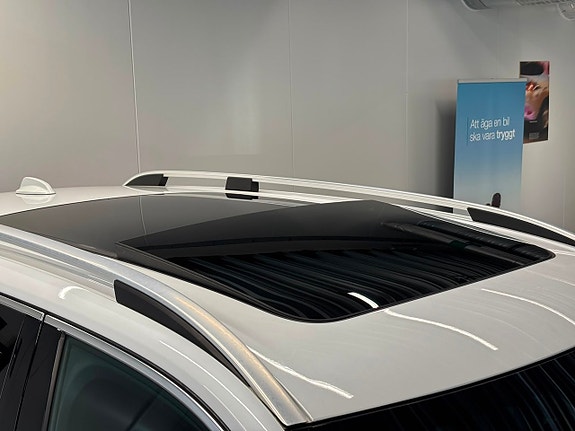 Volvo XC90 6 of 30