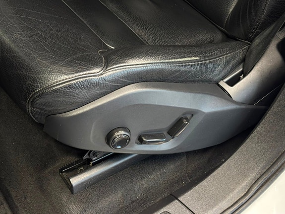 Volvo XC90 16 of 30