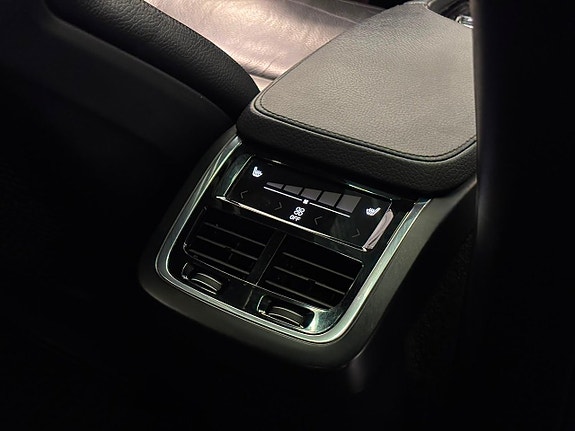 Volvo XC90 29 of 30