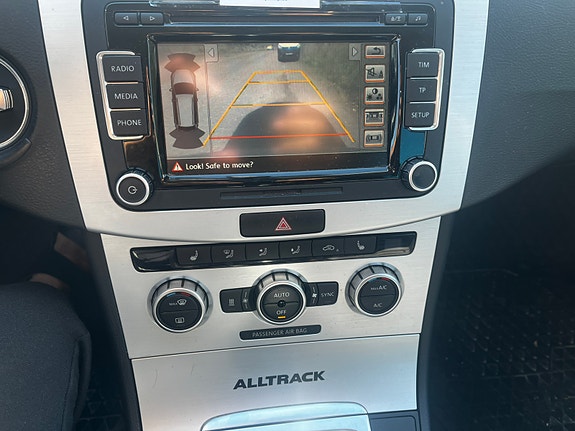 Volkswagen Passat Alltrack 11 of 11