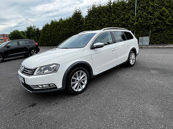 Volkswagen Passat Alltrack 4 of 5